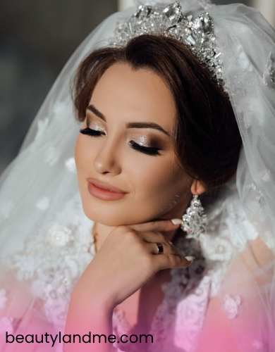 میکاپ عروس با فینیش طبیعی و ماندگار