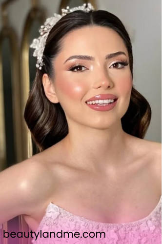 میکاپ عروس مناسب صورت گرد